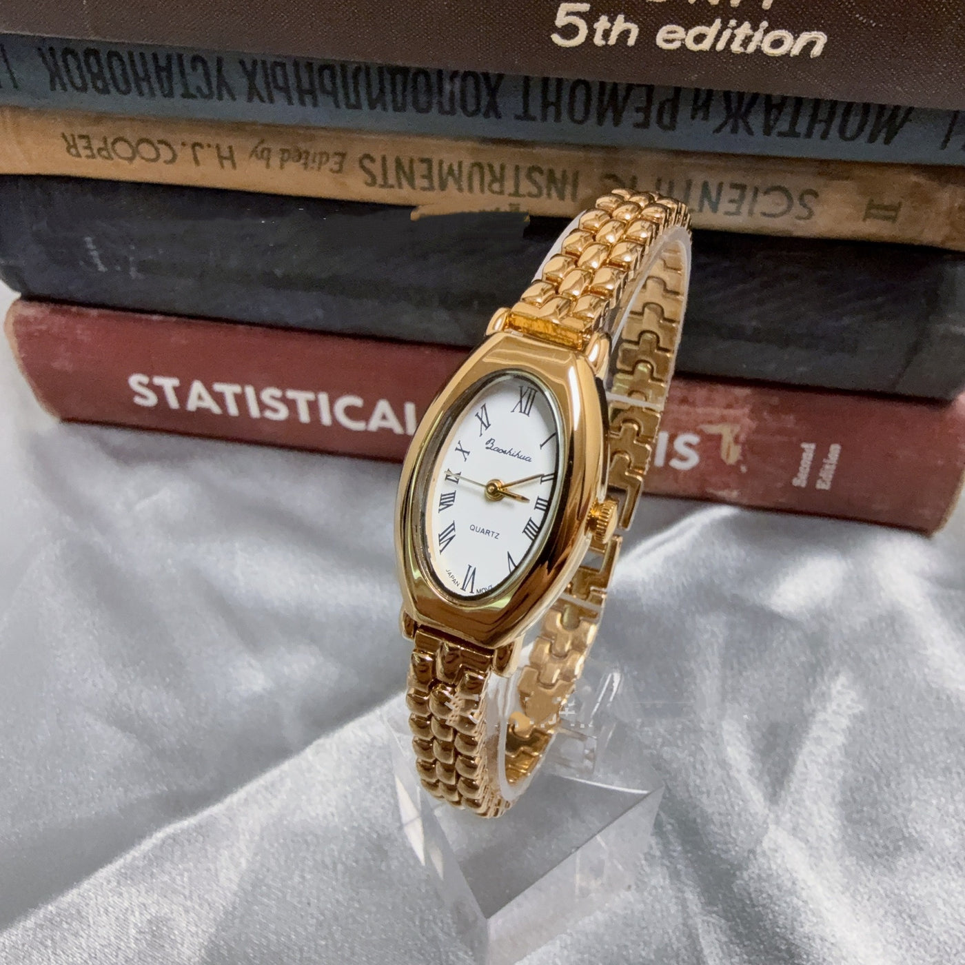 Oval Mesh Belt Retro Golden Simple Graceful Backflow Gold-plated Quartz Watch - Evans creations LLC